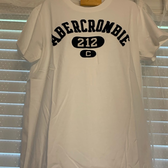 Vintage Abercrombie & Fitch Embroidered Logo Tee - Picture 2 of 9